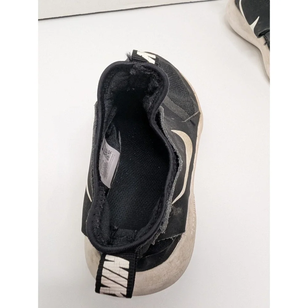 Nike Kids Flex Runner Black/White Slip-on Running‎ Shoes Size 3.5 Y